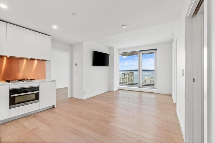 Property Photo: 1480 Howe Street 3105 BC V6Z 0G5
