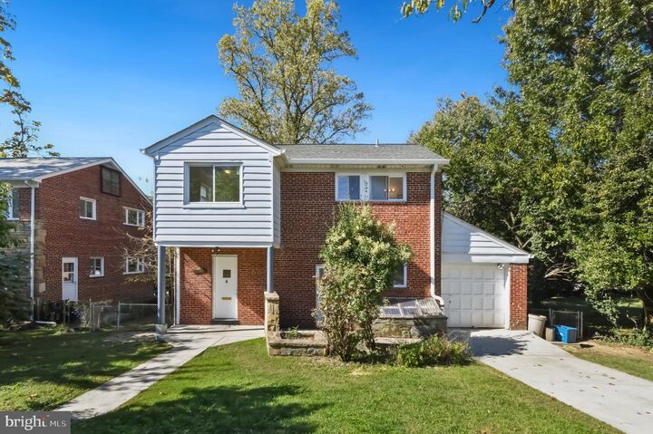 Property Photo: 7606 Hammond Avenue MD 20912