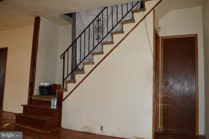 Property Photo:  118 W Edgevale Road  MD 21225 