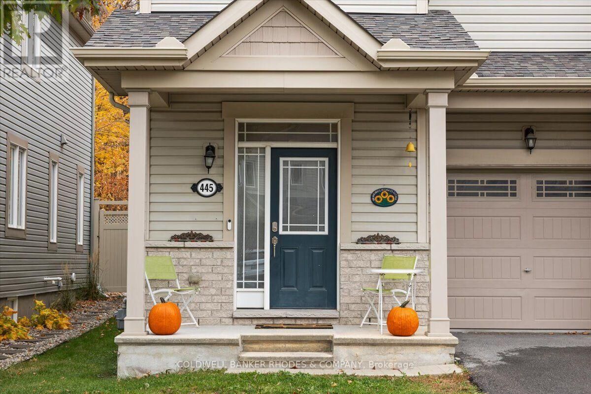 Property Photo:  445 Meadowbreeze Drive  ON K2M 2T6 