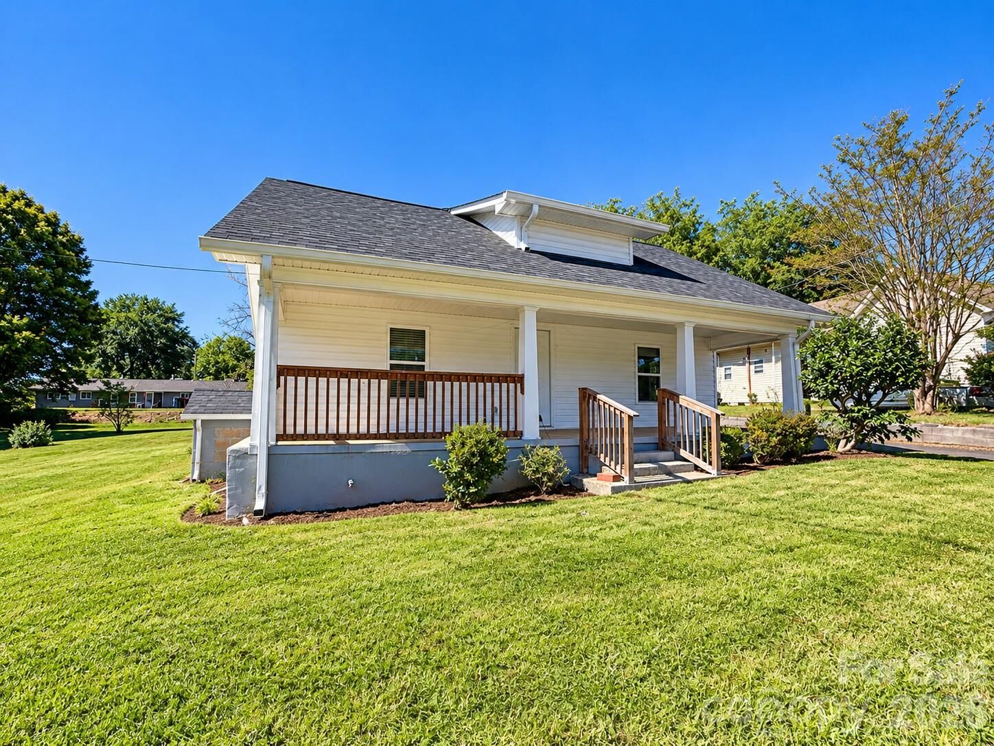 Property Photo:  335 Unit A &Amp Unit B N Oakland Avenue  NC 28677 