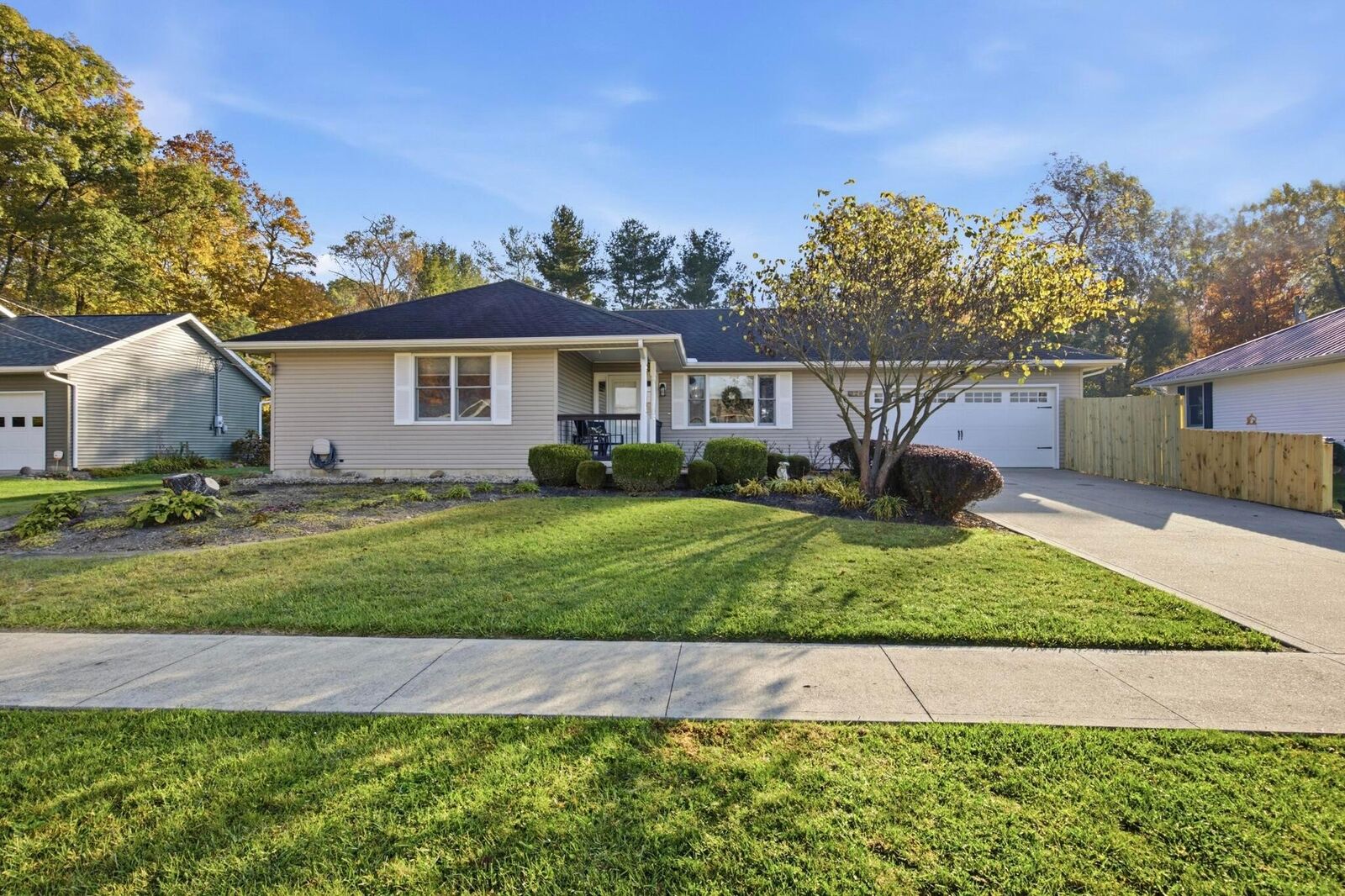Property Photo:  2282 Carper Street  OH 43130 