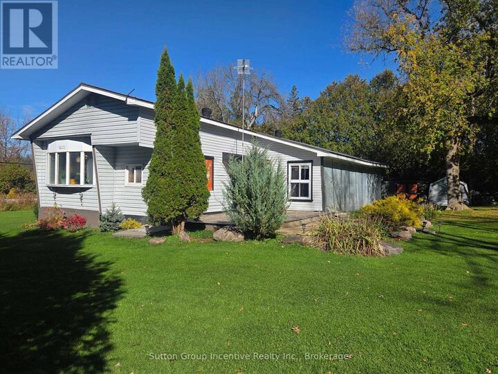 Property Photo:  1211 Upper Big Chute Road  ON L0K 1E0 