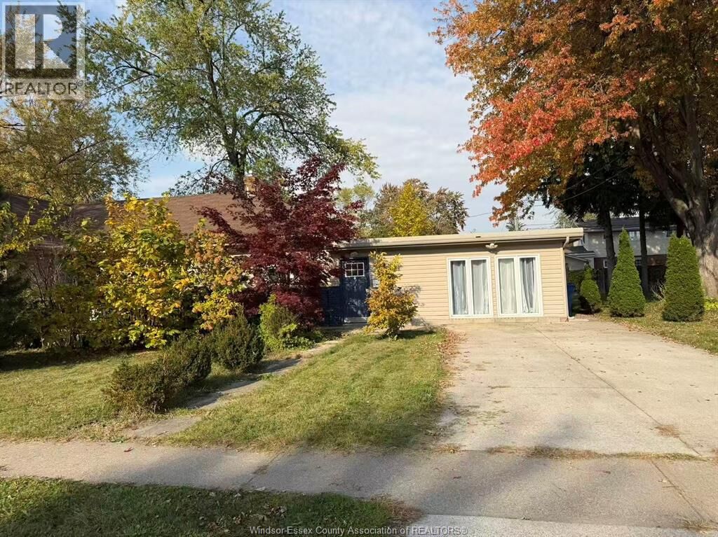 Property Photo:  307 Sacred Heart Drive  ON N9J 1T1 
