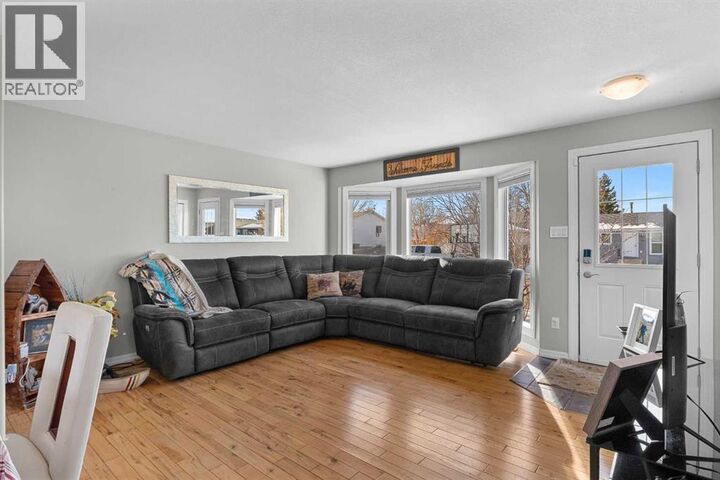 Property Photo:  5225 48 Street  AB T0B 2P0 