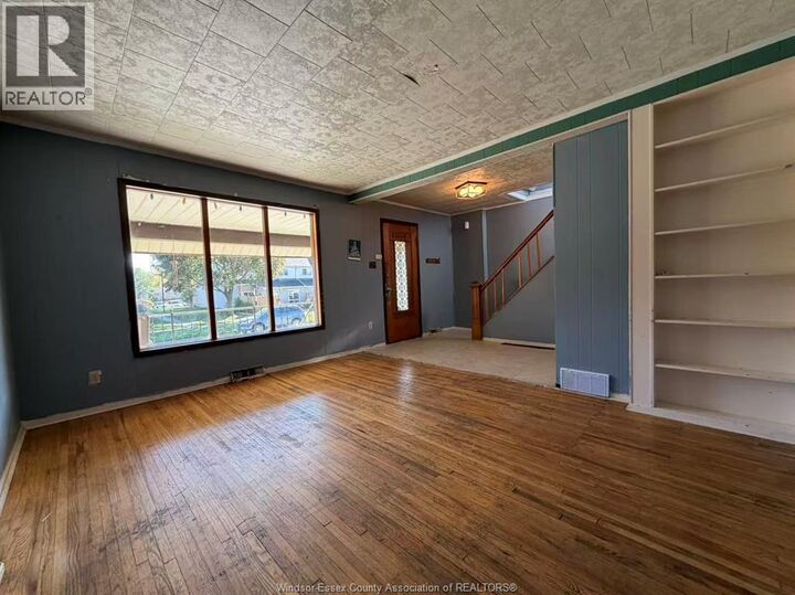 Property Photo:  2280 Union Street  ON N9B 1L8 