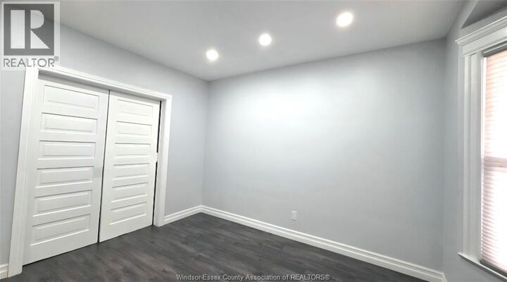 Property Photo:  816 Dougall Avenue  ON N9A 4R1 