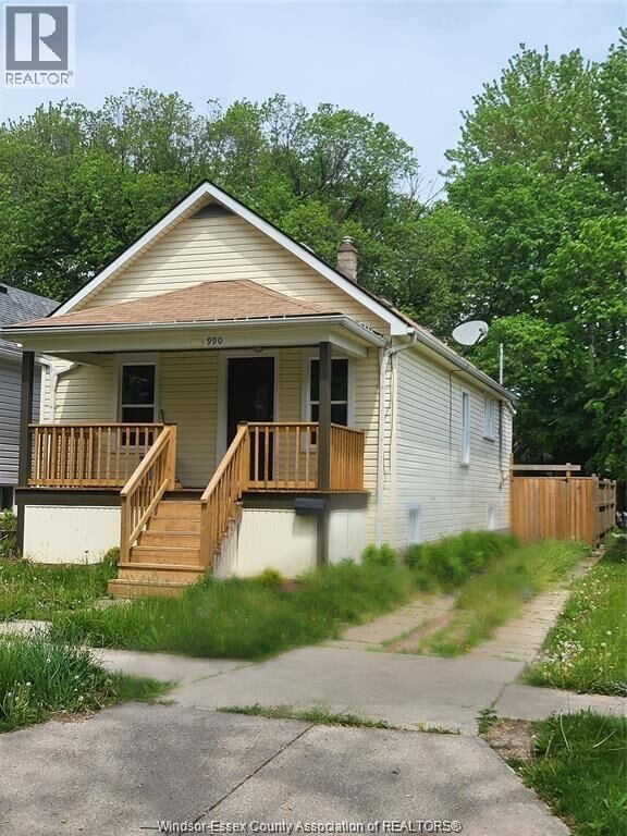 Property Photo:  990 Bridge Avenue  ON N9B 2N1 