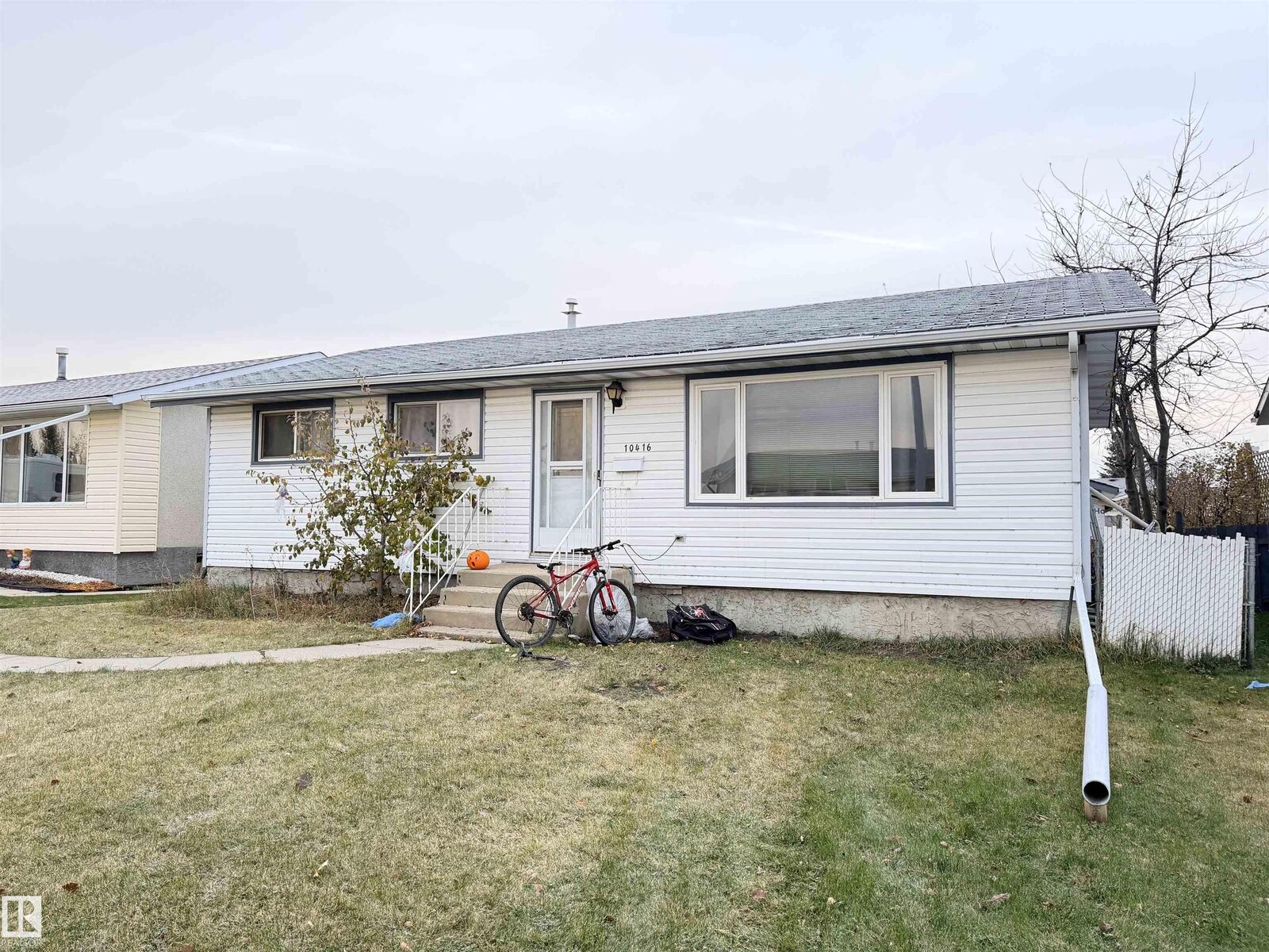 Property Photo:  10416 110 Avenue  AB T7P 1G2 