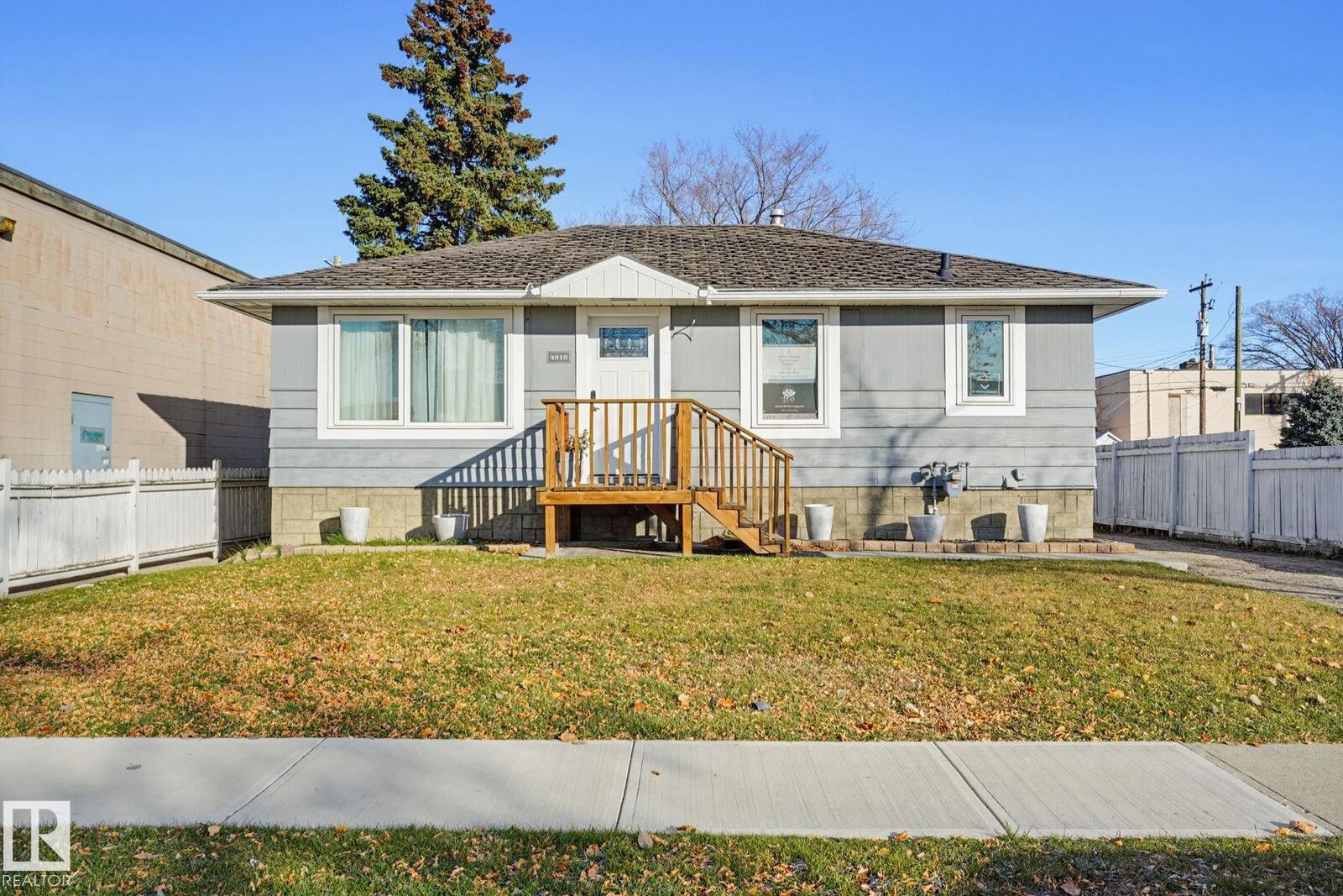 Property Photo:  4918 51 Avenue  AB T9E 7H6 