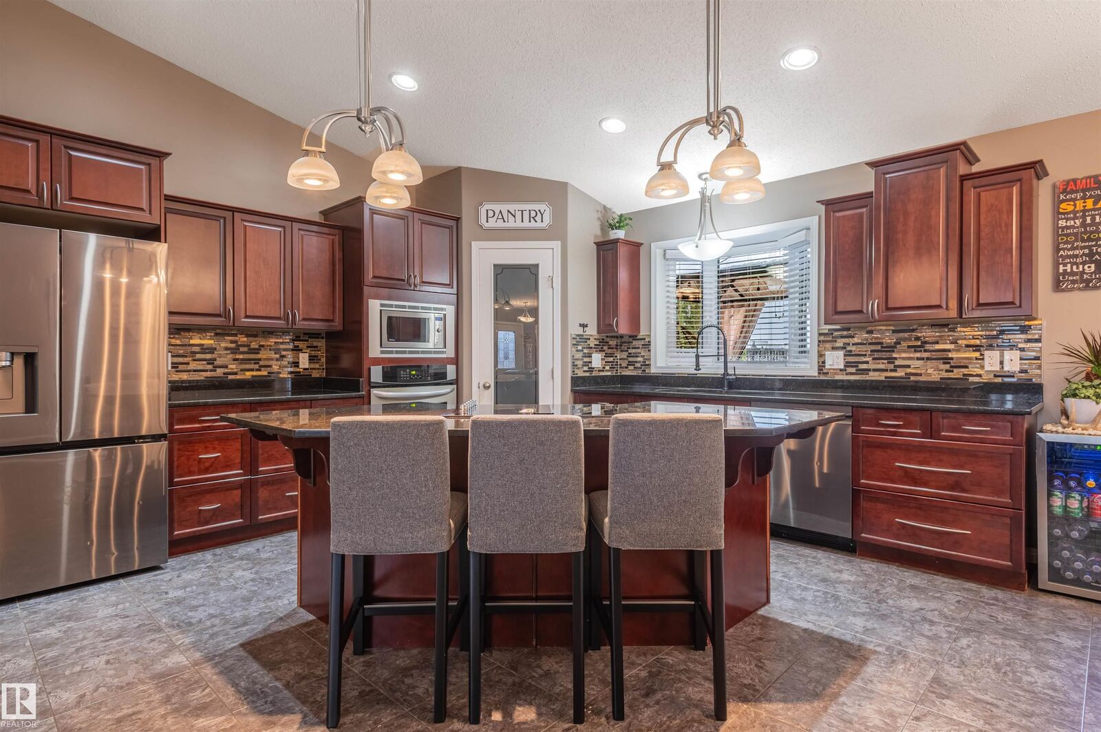 Property Photo:  5307 46 Street  AB T0B 4K0 