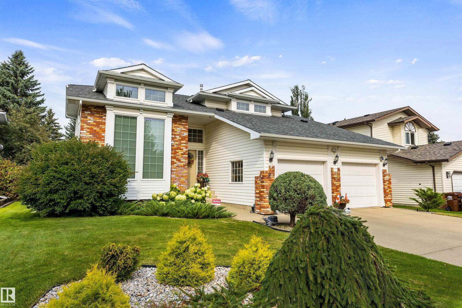 Property Photo:  9 Paquette Place  AB T8N 5K8 