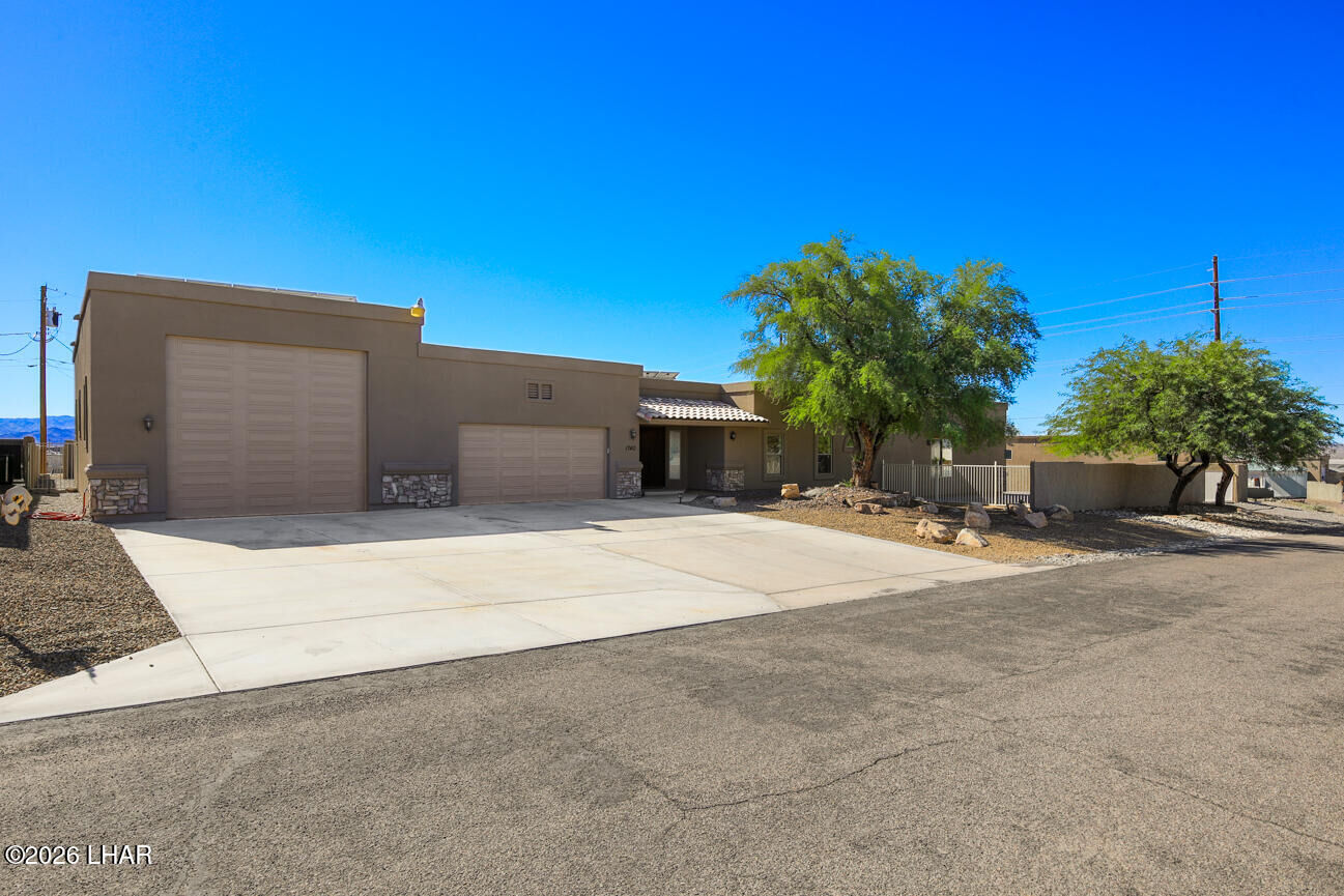 Property Photo:  1740 Peachblossom Dr  AZ 86403 