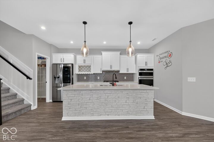 Property Photo: 1470 Hideaway Circle IN 46112