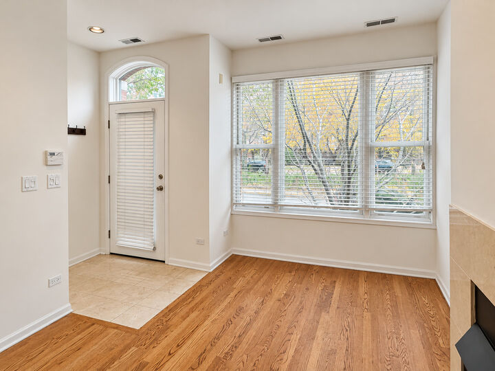 Property Photo: 1332 S Indiana Avenue IL 60605