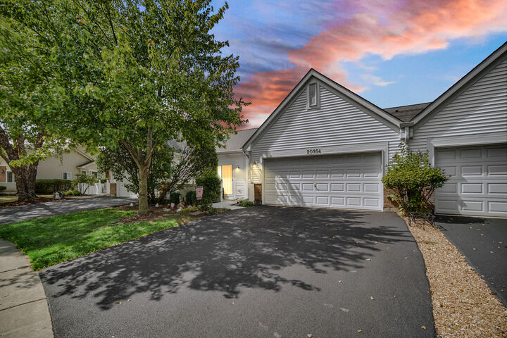Property Photo: 20954 W Blossom Lane IL 60544