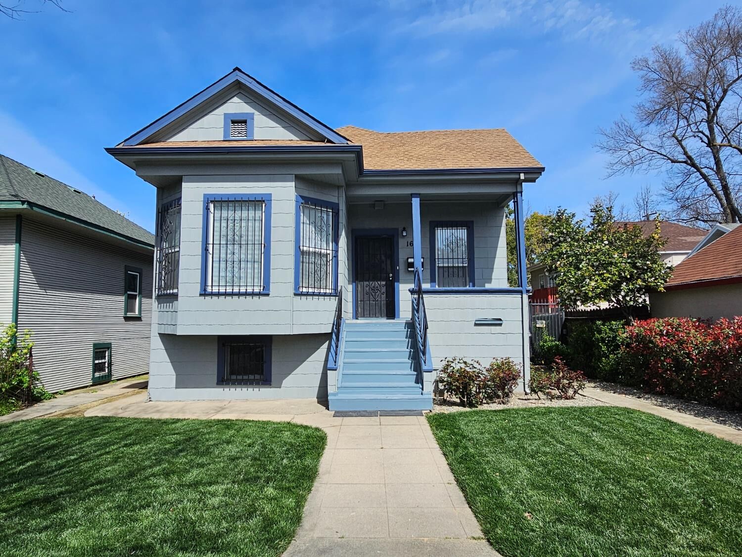 Property Photo:  1621 W Street  CA 95818 