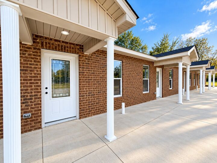 Property Photo:  115 Stafford Ln 1-22  TN 37388 