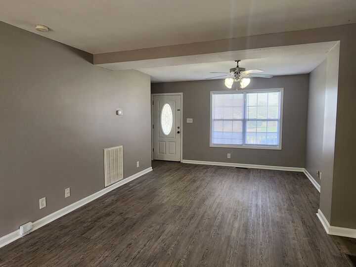 Property Photo:  112 N Cavalcade Cir  KY 42262 