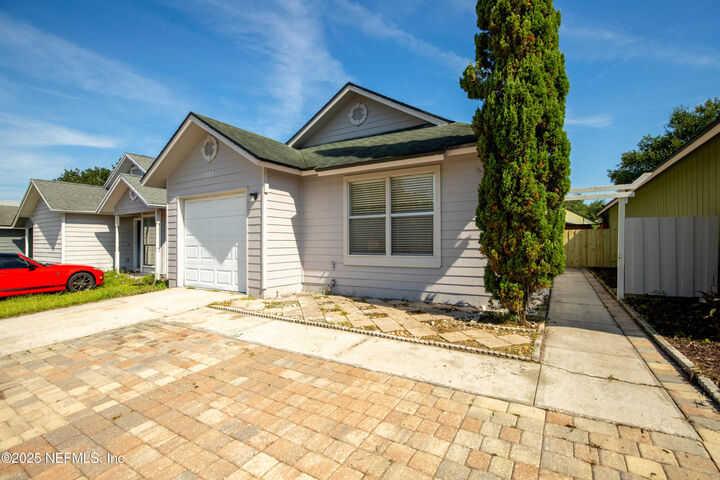 Property Photo:  8795 Ivey Road  FL 32216 