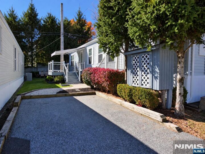 Property Photo: 5 Makepeace Drive NJ 07438