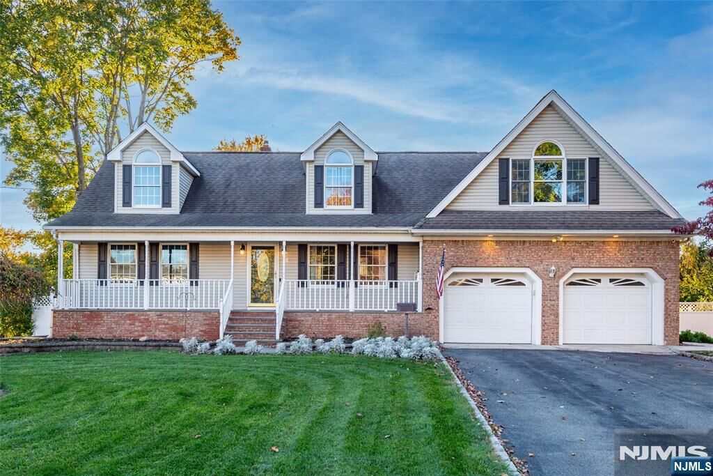 Property Photo:  5 Reynolds Road  NJ 07440 