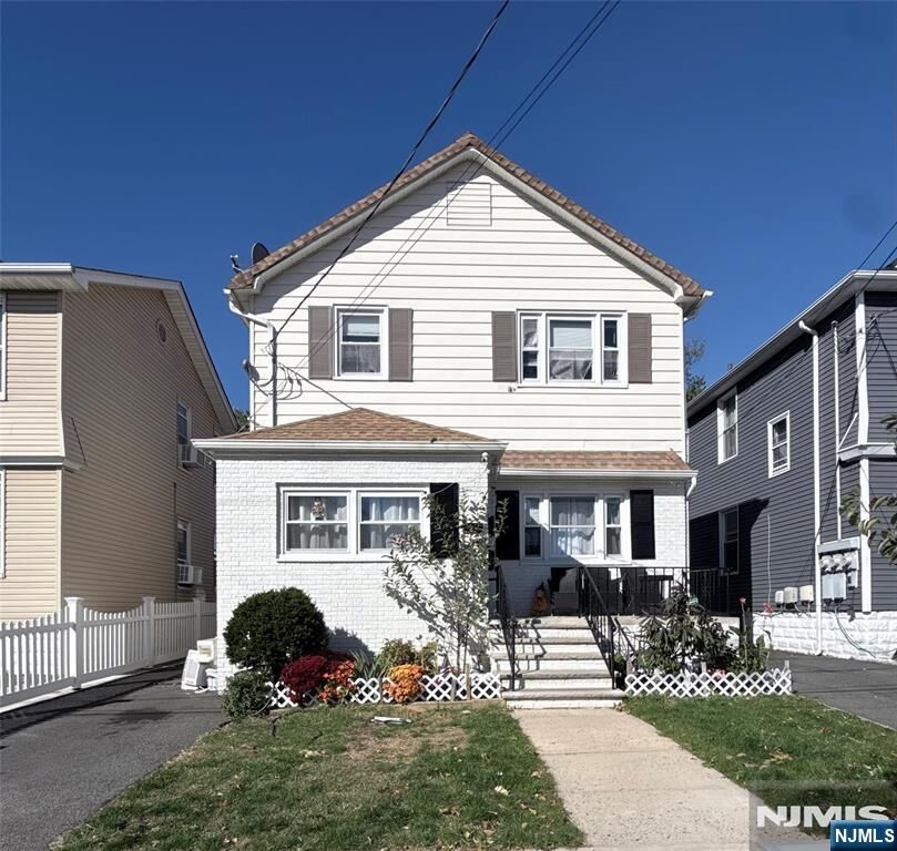 Property Photo:  21 4th Street 2  NJ 07031 