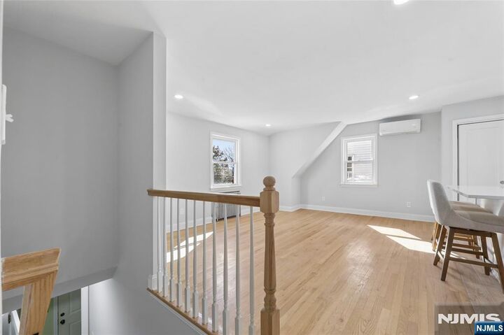 Property Photo:  86 N Walnut Street  NJ 07450 