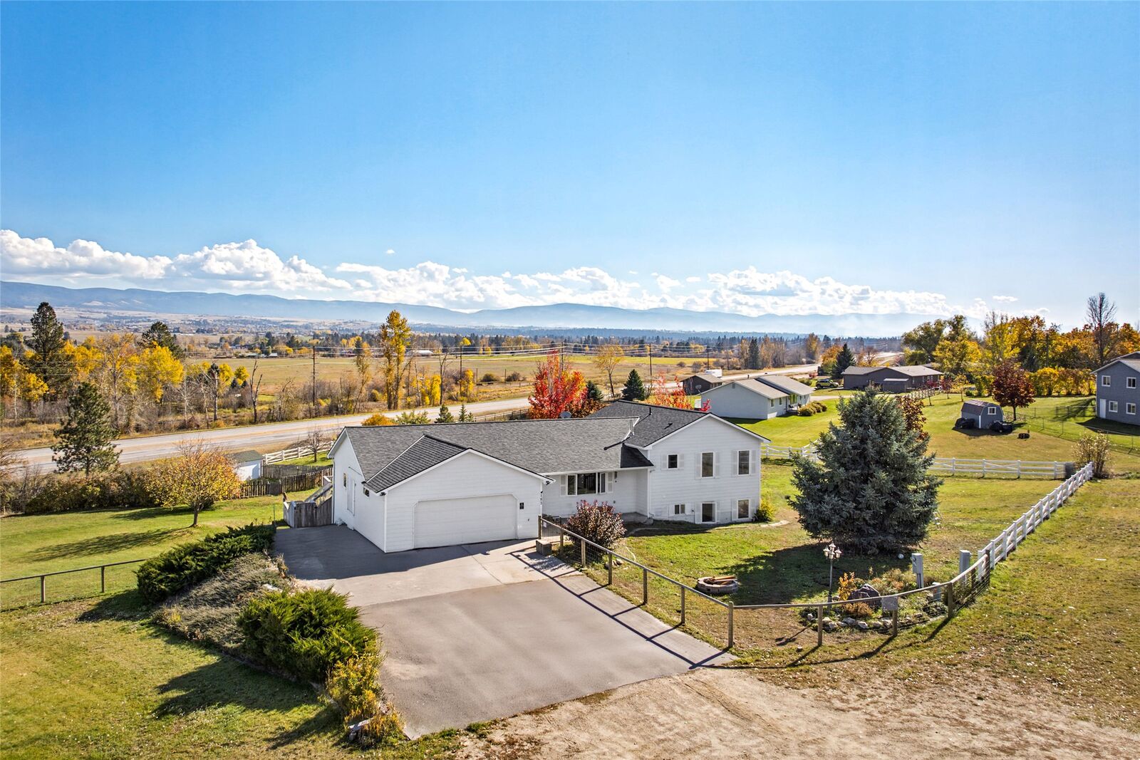 Property Photo: 183 Courtyard Way MT 59833