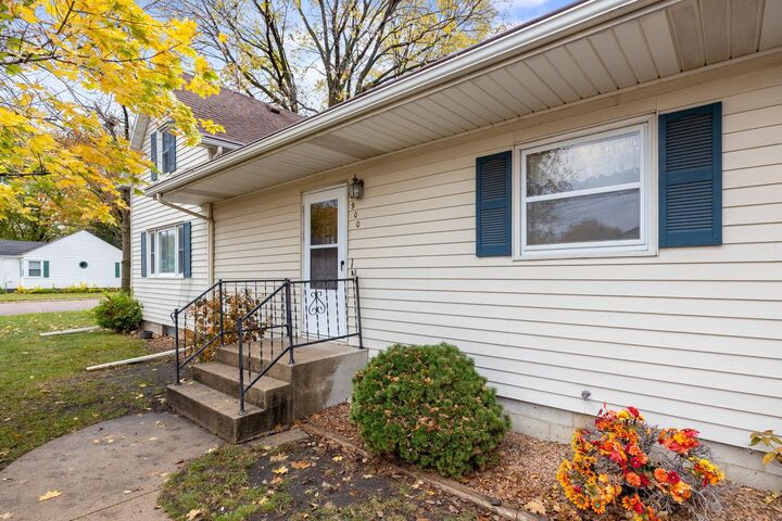 Property Photo: 900 1st Avenue N MN 55354