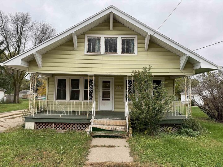 Property Photo: 2415 Myrtle IA 51104