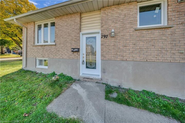 Property Photo: 797 Doon Village Road ON N2P 1A1