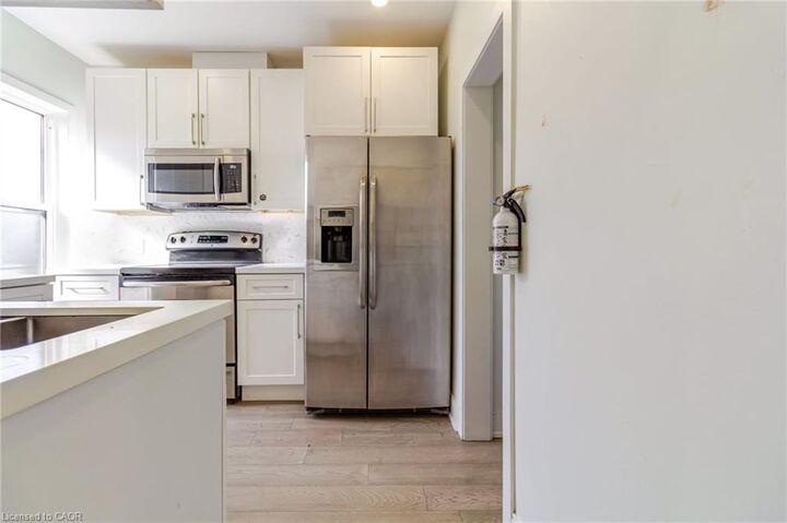 Property Photo:  734 Cannon Street E 2  ON L8L 2G9 