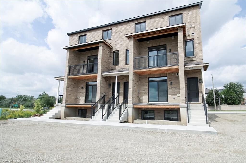 Property Photo:  1395 Bleams Road 3  ON N2E 3X7 