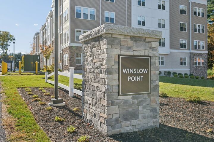 Property Photo:  2 Winslow Ln 207  MA 01536 