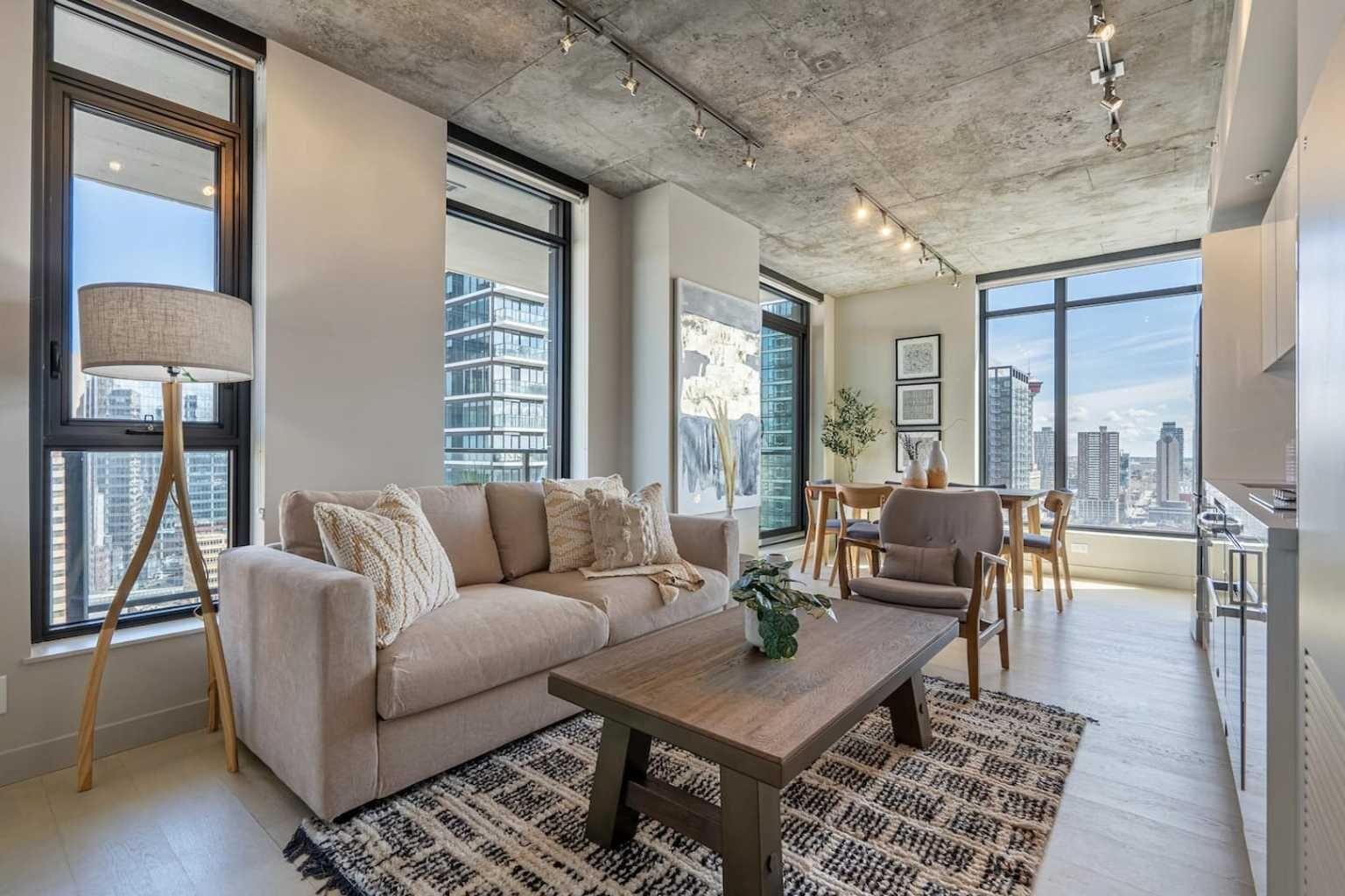 Property Photo: 1010 6 Street SW 2206 AB T2R 1B4