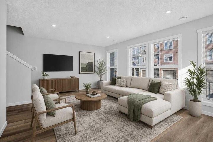 Property Photo:  237 Cranbrook Square SE  AB T3M 3K8 