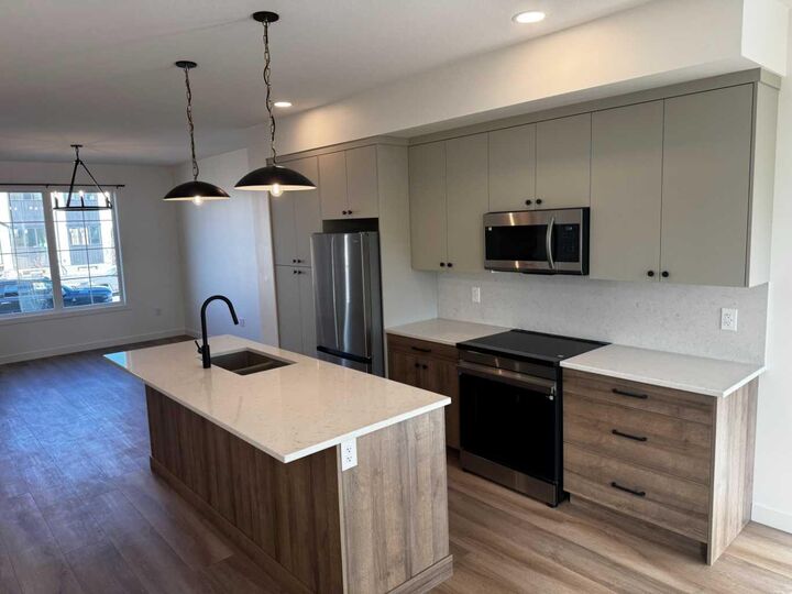 Property Photo:  2823 16 Avenue  AB T1M 1N1 