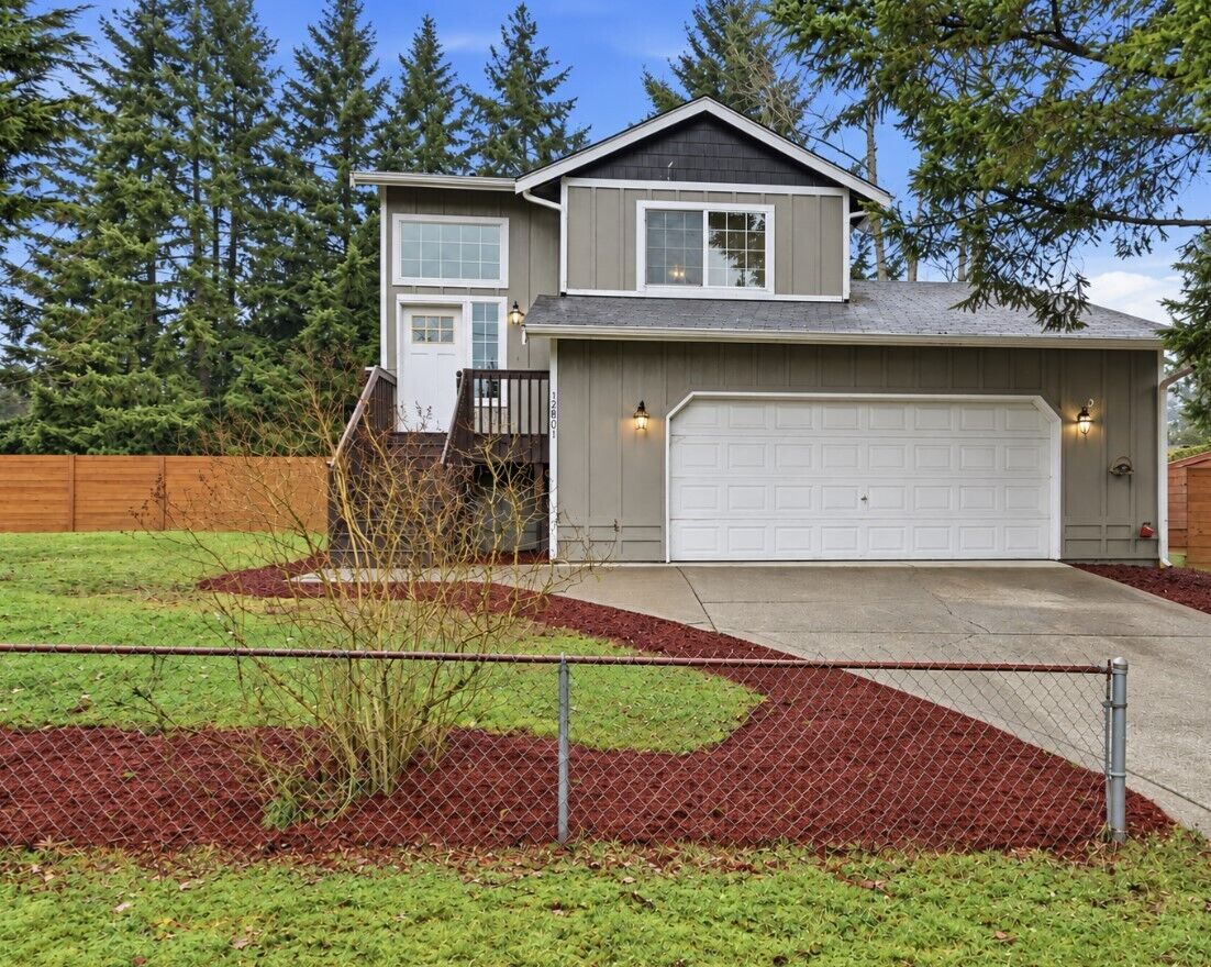 Property Photo:  12801  Ridge Circle E  WA 98391 