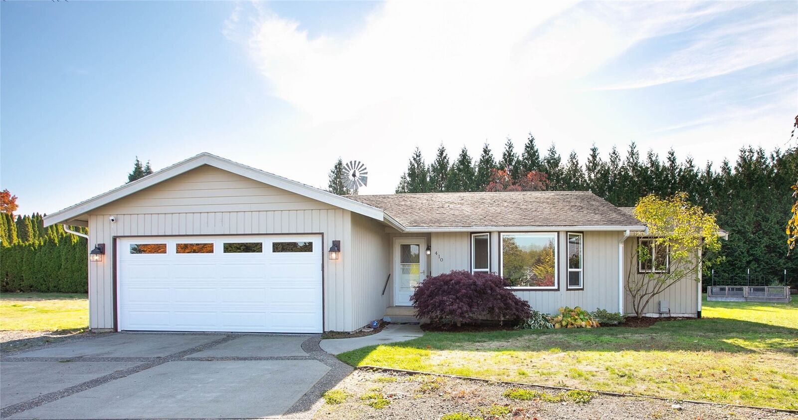 Property Photo:  410  Cascade Way  WA 98264 