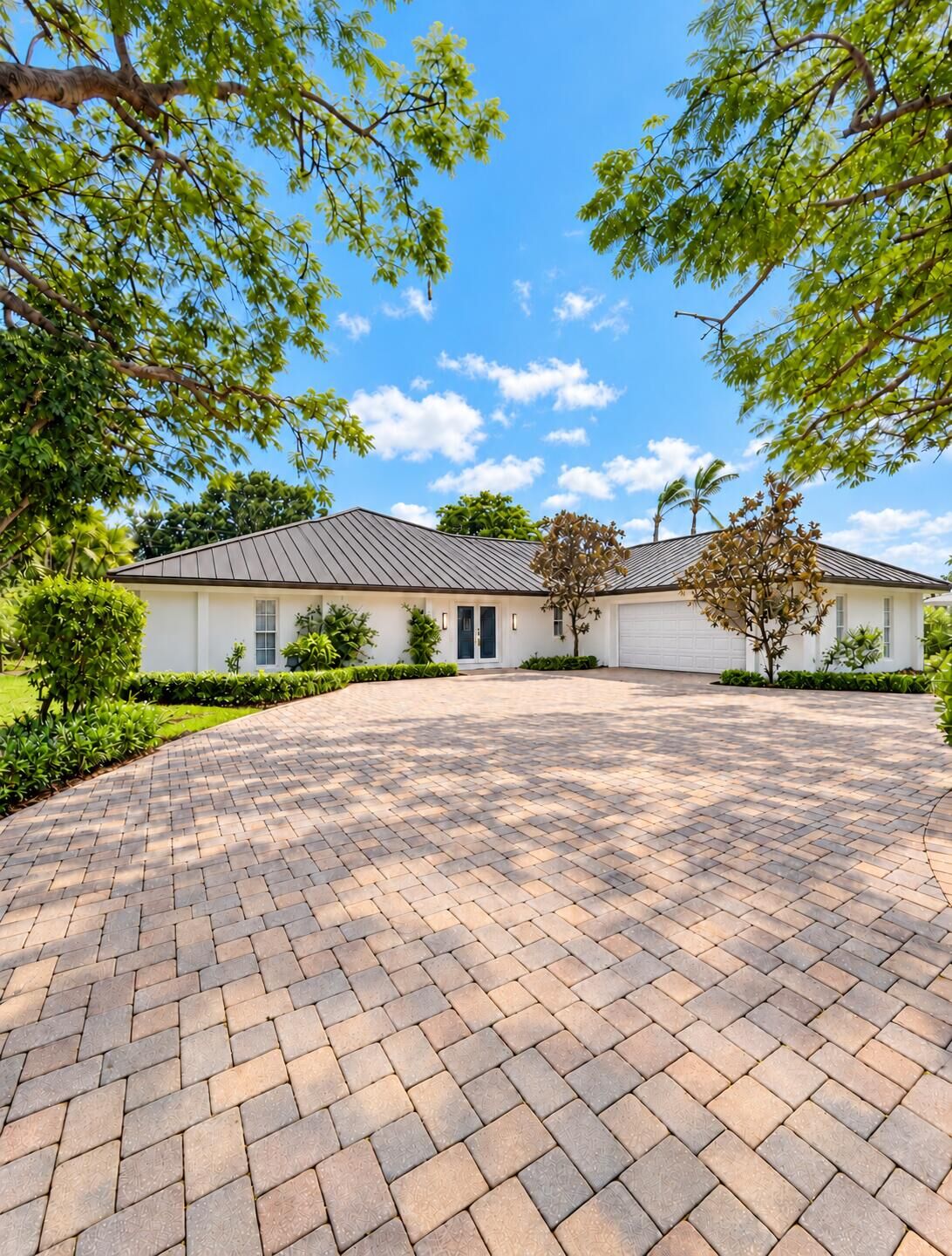 Property Photo: 416 S Country Club Drive FL 33462