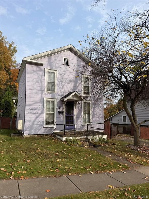 Property Photo:  114 Walnut Street Street S  MI 48167 