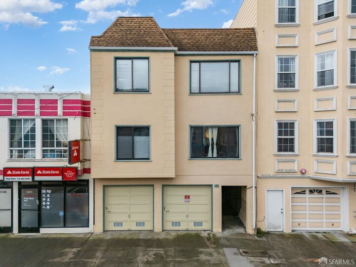 Property Photo:  2741 Judah Street  CA 94122 