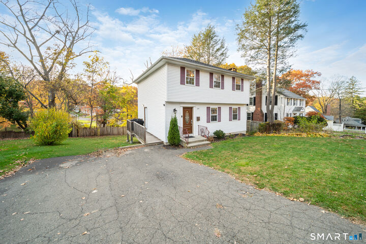 Property Photo:  24 Rockhurst Drive  CT 06708 