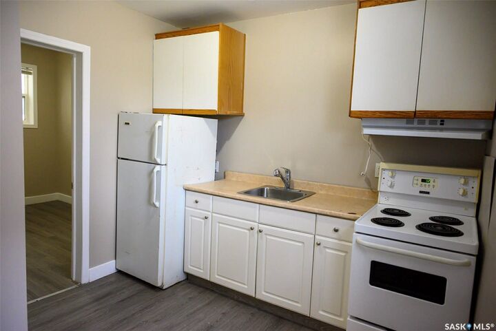Property Photo:  2332 Edgar Street  SK S4N 3L1 
