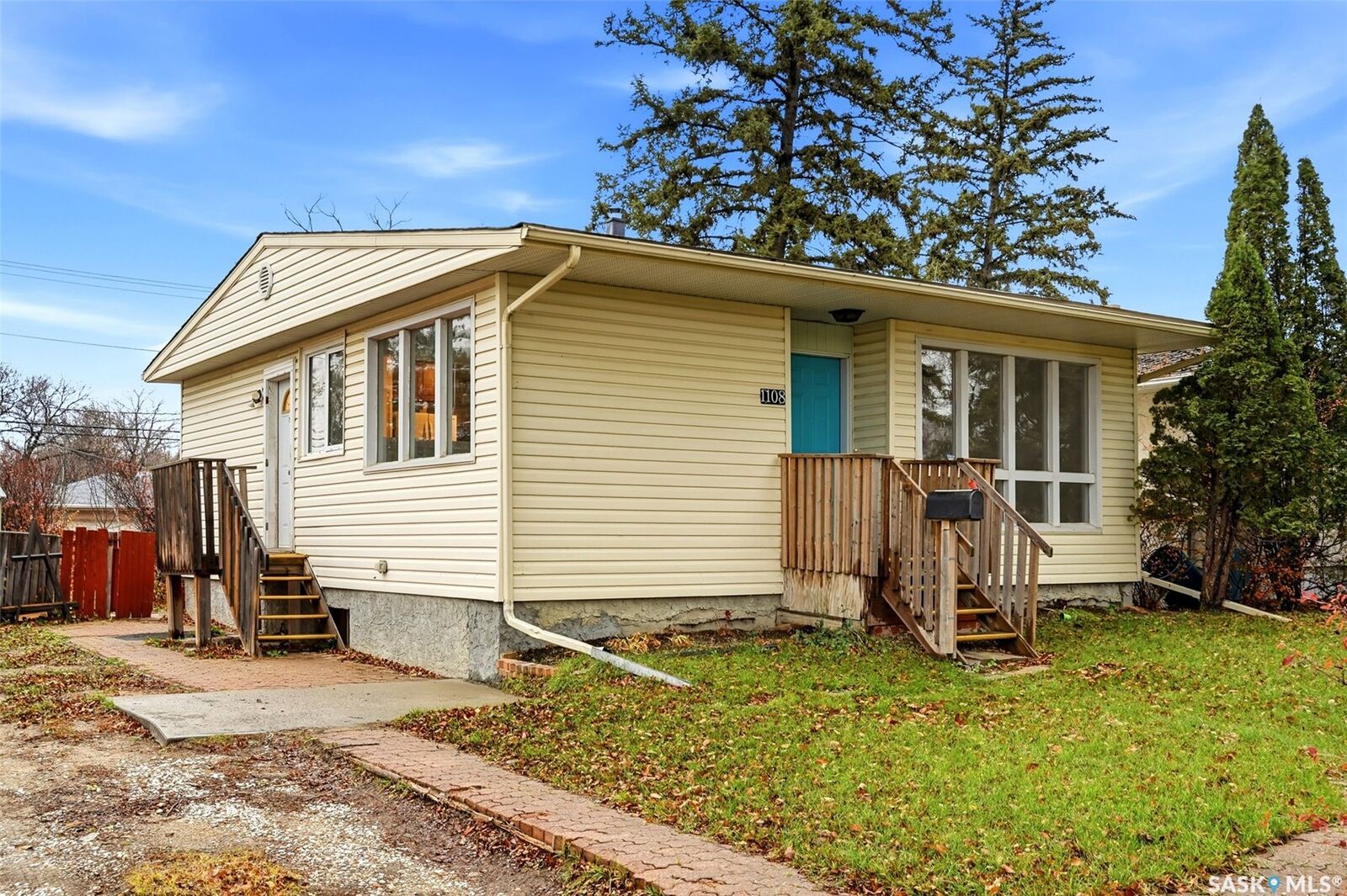 Property Photo:  1108 Walker Street  SK S4T 5N4 