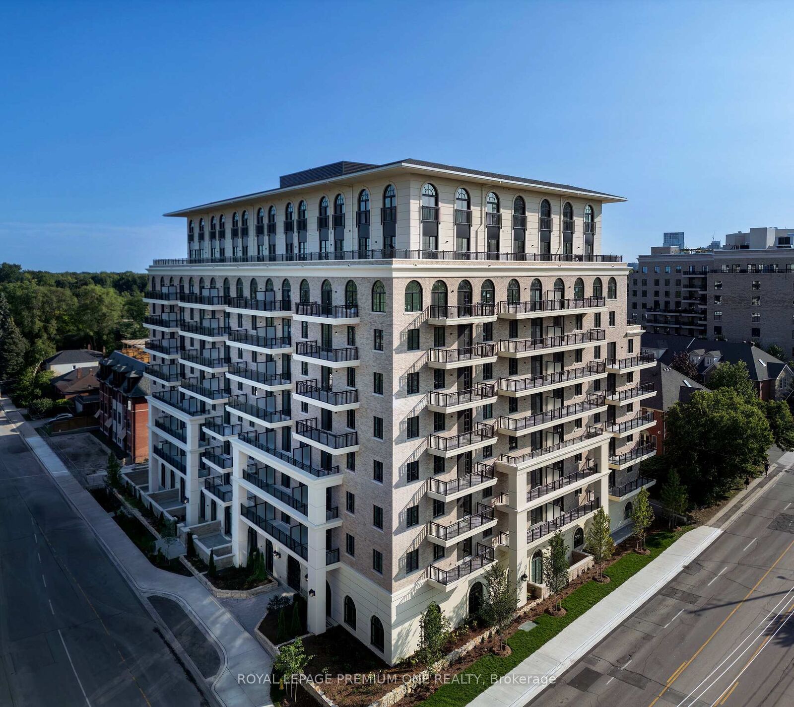 Property Photo:  38 Earlington Avenue 202  ON M8X 0B6 
