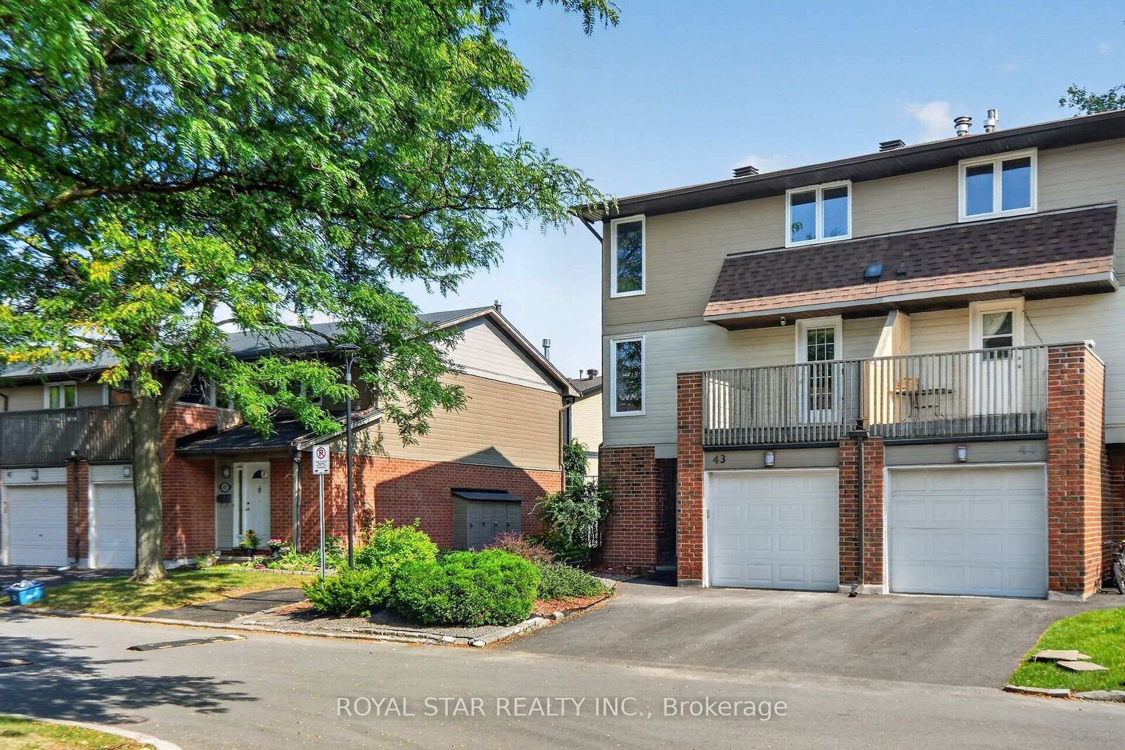 Property Photo:  3205 Uplands Drive 43  ON K1V 9T3 