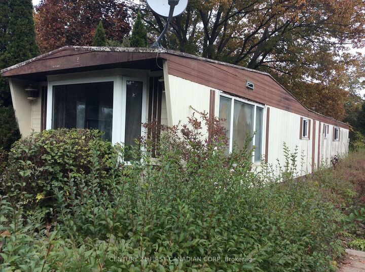 Property Photo:  9839 Lakeshore Road 7  ON N0M 1T0 