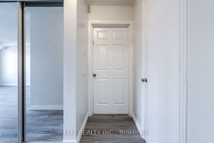 Property Photo:  1774 Danforth Avenue 2  ON M4C 1H8 